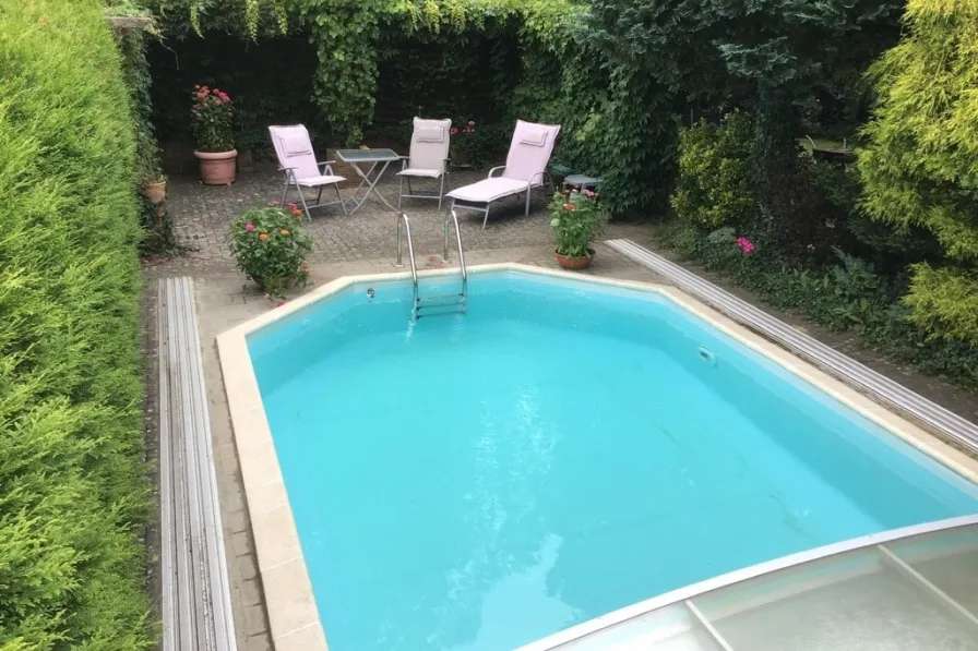 Pool - Haus kaufen in Grünheide - EFH mit Wohnwintergarten und Pool im Berliner Speckgürtel