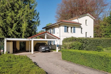 Haus Straßenseite - Haus kaufen in Potsdam - Exklusive Villa am Jagdschloss Klein Glienicke