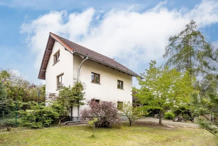 Gartenansicht - Haus kaufen in Berlin - Einfamilienhaus mit zwei Einliegerwohnungen im Buntzelbergkiez