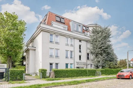 Straßenansicht - Wohnung kaufen in Berlin - Großzügige 3-Zimmer-Wohnung nahe des Volksparks Schönholzer Heide