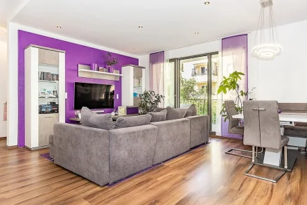 Wohnzimmer - Wohnung kaufen in Berlin - Moderne Eigentumswohnung mit Balkon unweit der Havel
