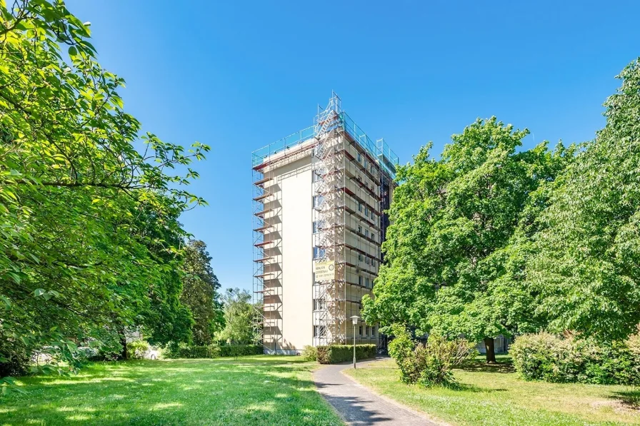 Seitenansicht - Wohnung kaufen in Berlin - Vermietete 2-Zimmer-Wohnung nahe des Museumsdorfes Düppel