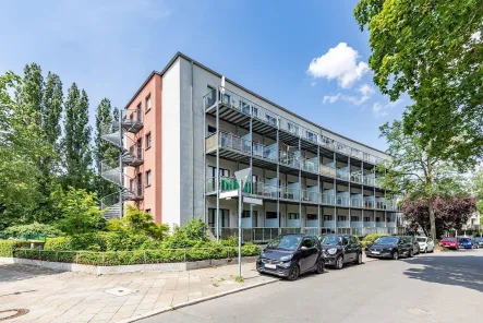 Außenansicht - Wohnung kaufen in Berlin - Bezugsfreies 1-Zimmer-Apartment vis a vis zur FU in Berlin Dahlem