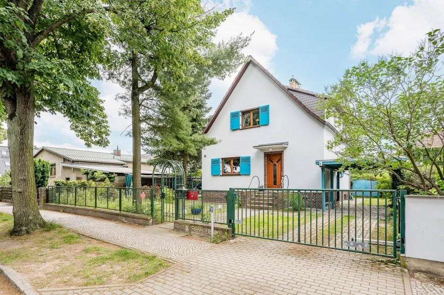 Vorderansicht - Haus kaufen in Blankenfelde-Mahlow - Gemütliches Haus mit historischem Flair unweit der Mahlower Höhe