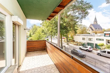 Balkon - Wohnung kaufen in Berlin - Bezugsfreie 2-Zimmer-Wohnung nahe des Grunewalds