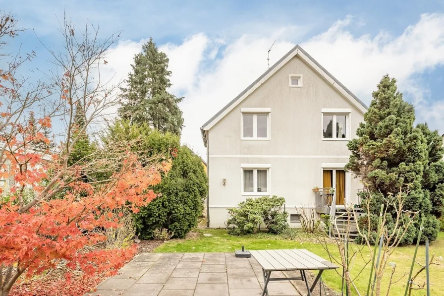 Terrasse - Haus kaufen in Berlin - Mietfreies Zweifamilienhaus in Berlin-Lichterfelde