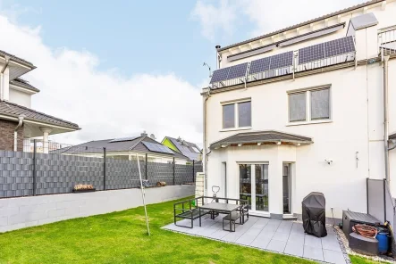 Terrasse - Haus kaufen in Berlin - Hightech Reihenendhaus mit Luftwärmepumpe & Dachterrasse 