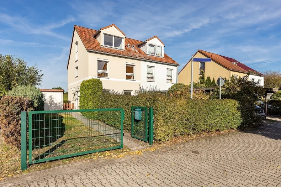 Außenansicht 2 - Haus kaufen in Oberkrämer - Doppelhaushälfte mit unverbautem, wunderschönem  Weitblick 