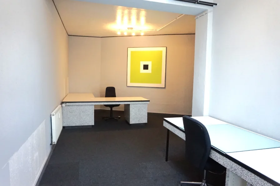  - Büro/Praxis mieten in Essen - Mitten auf der RÜ! Büro mit Lagerfläche und PKW-Stellplatz