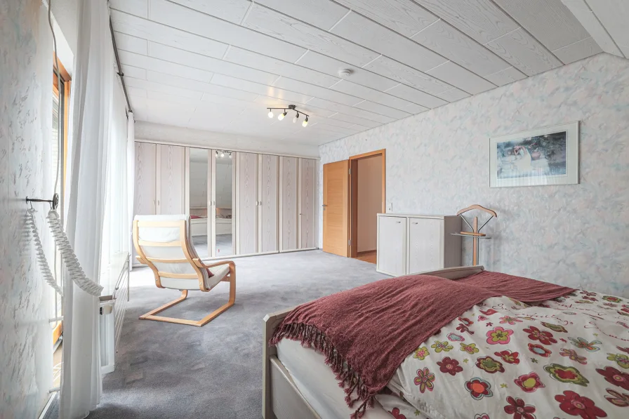 Schlafzimmer DG