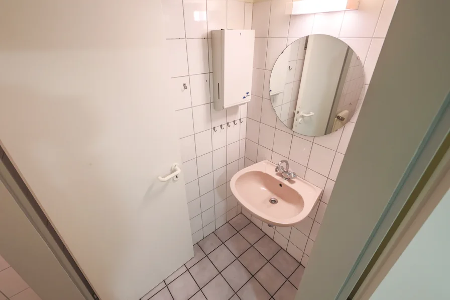 Mitarbeiter Toiletten UG