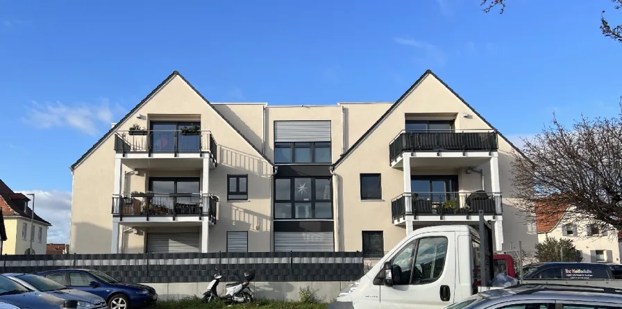 Ansicht von Osten - Wohnung mieten in Haßloch - Hassloch sofort frei ! Topmoderne Dachgeschoßwohnung mit großem Balkon und Klimaanlage