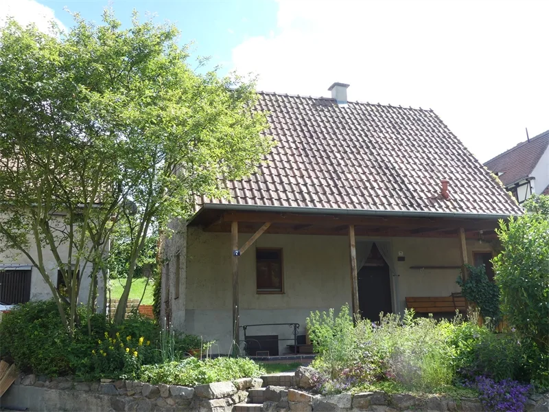 Ansicht Straßenseite - Haus kaufen in Meißen - Gemütliches kleines Eigenheim in ländlicher Idylle bei Meißen