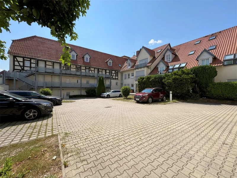 Vorderansicht Wohnanlage - Wohnung kaufen in Gauernitz - 3 Zimmer Wohnung vor den Toren von Dresden