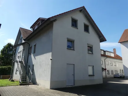 Hausansicht - Wohnung mieten in Großenhain - Sanierte 3-Raumwohnung mit Terrasse in Großenhain