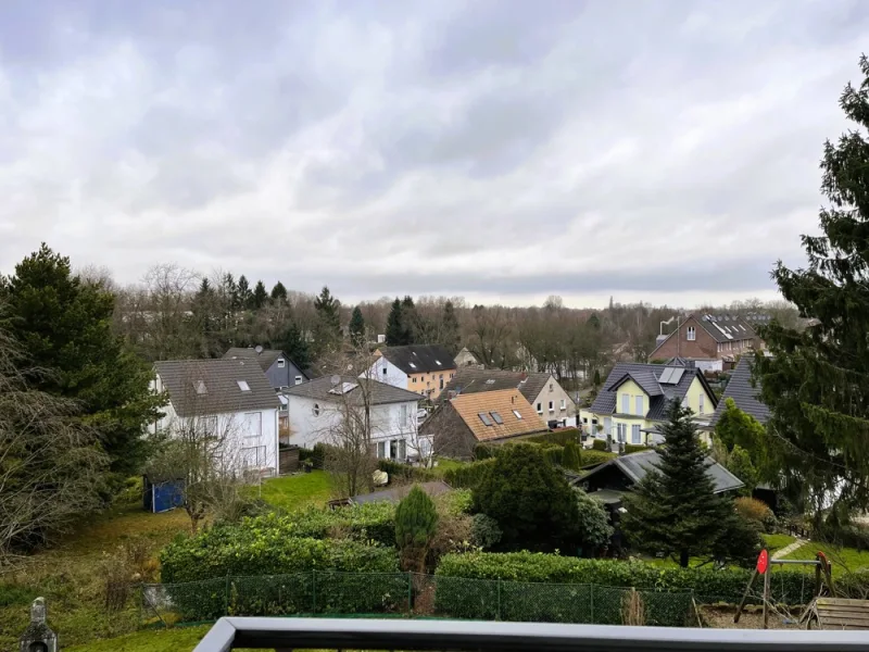 Ausblick vom Balkon Schlafzimmer - Wohnung kaufen in Mülheim an der Ruhr - Wohnen mit Charme!Perfekt für 1-2 Personen, zwei Balkone und Garage im schönen Mülheim - Heißen