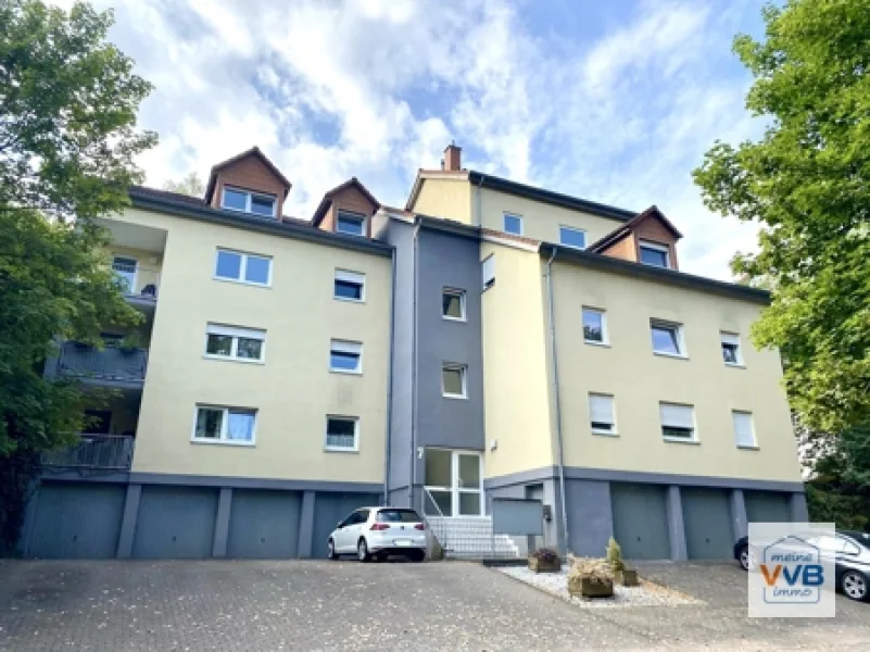 Frontansicht - Wohnung kaufen in Merzig - TOP gepflegte 4ZKB Eigentumswohnung mit Balkon, Garage und Kellerraum in zentraler Lage von Merzig