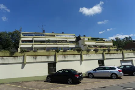 Außenanischt  - Wohnung kaufen in Völklingen - Gepflegte Eigentumswohnung mit Balkon in guter Lage von Völklingen