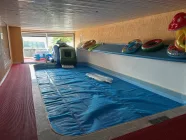 Schwimmbad (Indoor)