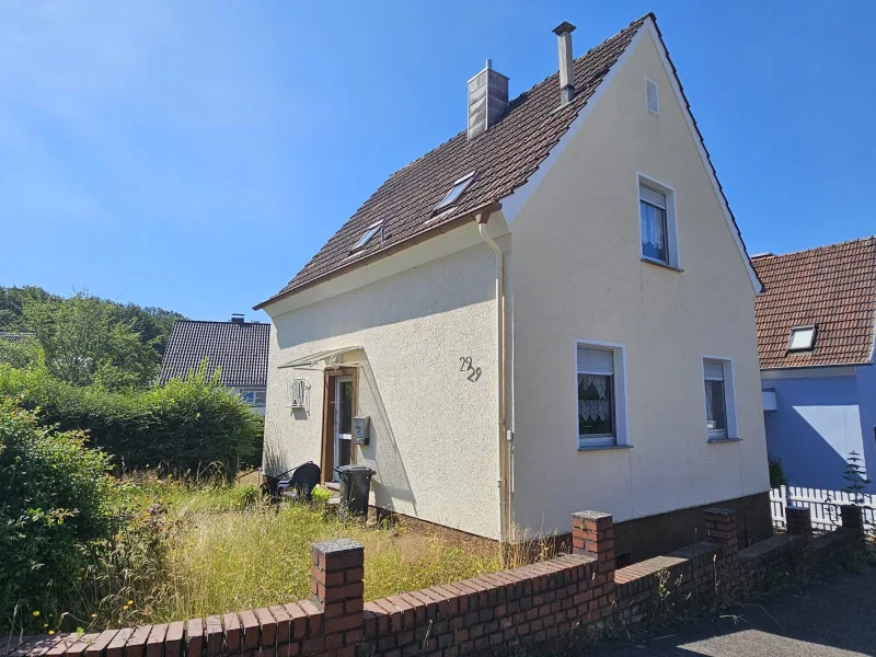 Außenansicht  - Haus kaufen in Sulzbach/Saar / Hühnerfeld - Einfamilienhaus mit Garten in Sulzbach-Hühnerfeld