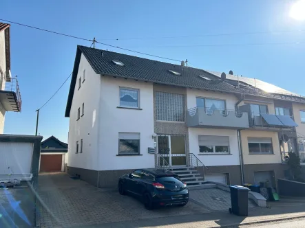 Titelbild - Wohnung kaufen in Riegelsberg / Walpershofen - Eigentumswohnung mit Balkon und Garage in Riegelsberg - Walpershofen