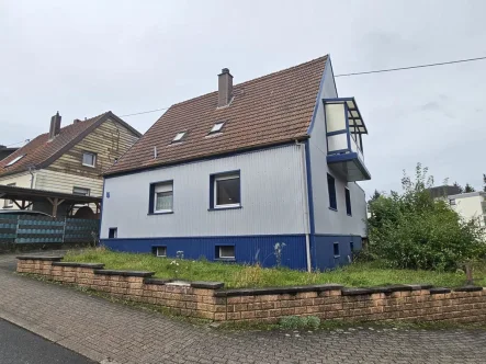 Vorderseite - Haus kaufen in Neunkirchen/Saar - Ein-/Zweifamilienhaus in guter Lage von Neunkirchen-Furpach