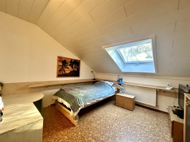 Wohnhaus DG Schlafzimmer