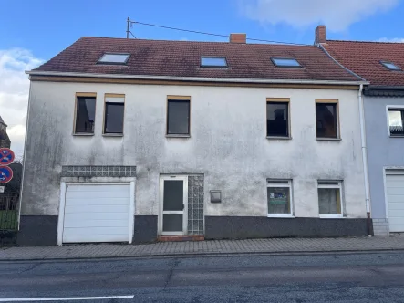 Außenansicht  - Haus kaufen in Friedrichsthal-Bildstock - Wohn- und Geschäftshaus im Zentrum von Bildstock