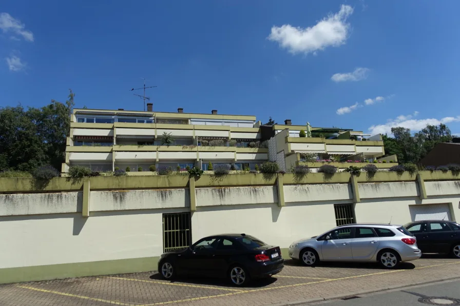  - Wohnung kaufen in Völklingen - Gepflegte Eigentumswohnung mit Balkon in guter Lage von Völklingen