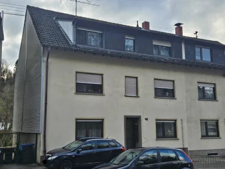 Vorderseite - Haus kaufen in Saarbrücken / Brebach-Fechingen - vermietetes 3-Familienhaus in Saarbrücken-Fechingen