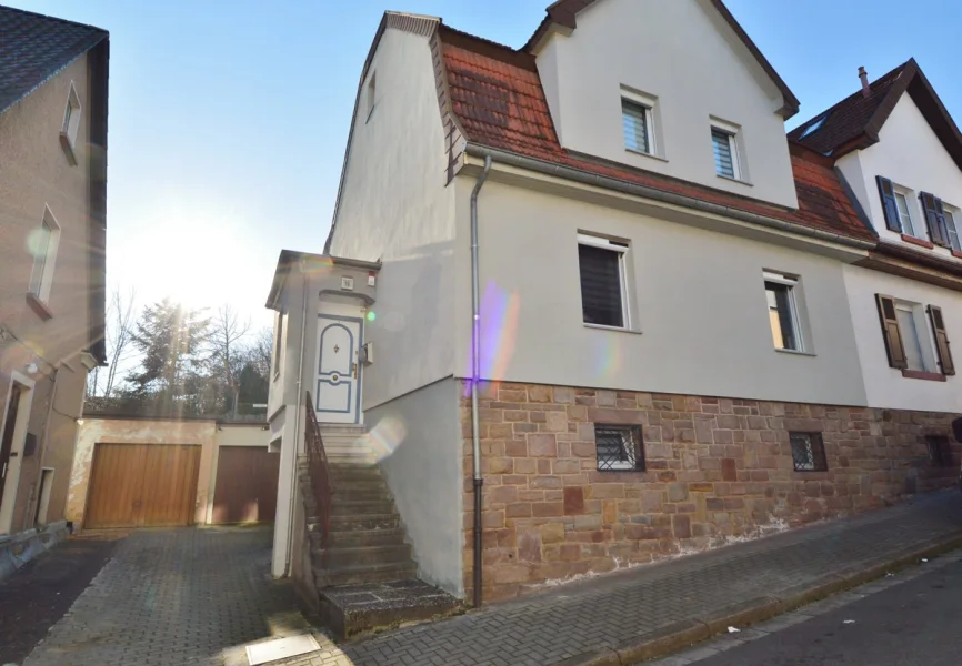  - Haus kaufen in Sulzbach/Saar - Sonnige und bezugsbereite Doppelhaushälfte in Sulzbach