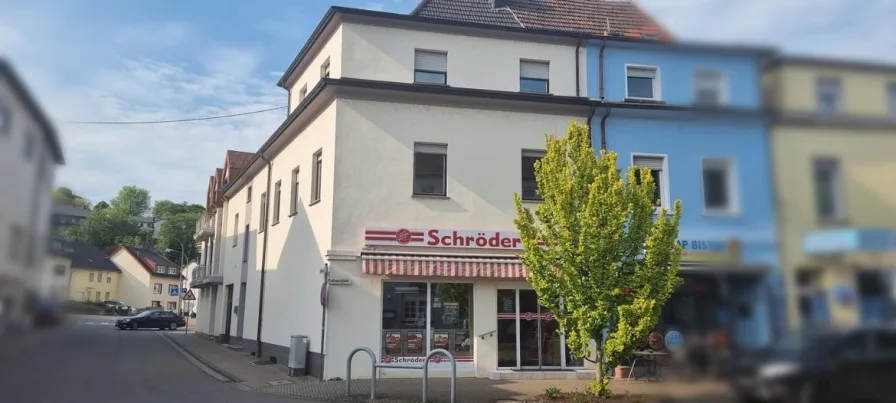 Außenansicht1 - Zinshaus/Renditeobjekt kaufen in Püttlingen - Kapitalanlage - Wohn-/Geschäftshaus in der Innenstadt von Püttlingen