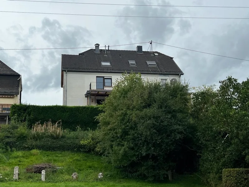 Hinteransicht - Haus kaufen in Nohfelden - RESERVIERT!! Einfamilienhaus in der Nähe des Bostalsees