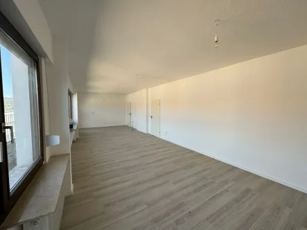 Ursulinenstraße 2 - Wohnung mieten in Saarbrücken - Mietwohnung mit rund 100 m² und Balkon in der Saarbrücker Innenstadt