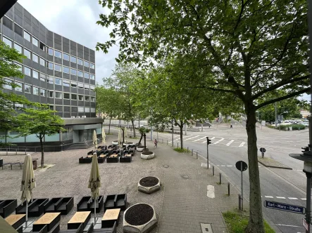 Ausblick 1. OG  - Büro/Praxis mieten in Saarbrücken - 5,90 € pro m² - Büroetagen mit insg. ca. 2.200 m² Fläche in Saarbrücken-City zu vermieten