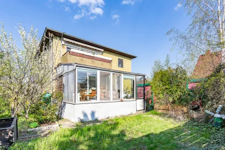 Die Sonnenseite des Lebens  - Haus kaufen in Berlin-Rudow - Bezugsfreies Zweifamilienhaus nach eigenen Wünschen gestalten!