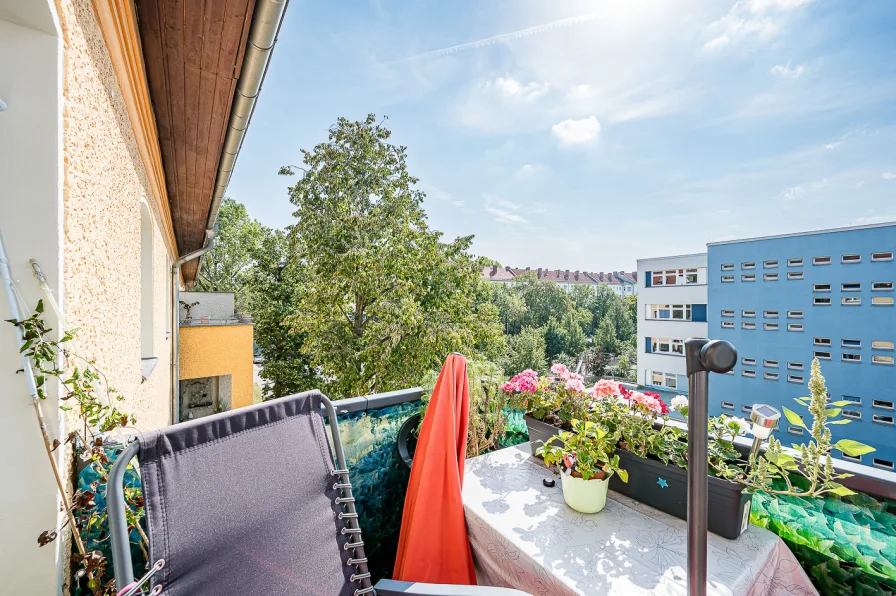 Südwestbalkon - Wohnung kaufen in Berlin-Prenzlauer Berg - Vermietete 2-Zimmer-Wohnung in der Grünen Stadt von Prenzlauer Berg