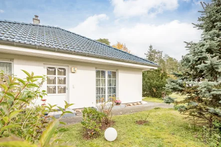 klassischer Bungalow - Haus kaufen in Beelitz/ Fichtenwalde - Klassischer Bungalow mit Garage, Gartenhaus und Sauna