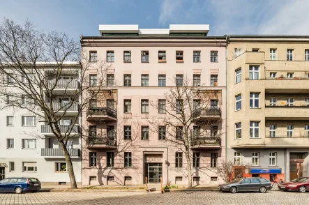 Vorderansicht - Wohnung kaufen in Berlin-Moabit - Charmante 3-Zi.-Altbauwohnung Nähe Regierungsviertel