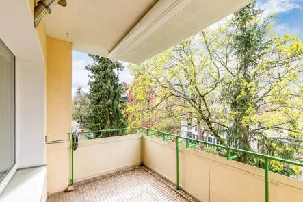 Balkon - Wohnung kaufen in Berlin-Dahlem - Willkommen zuhause in Berlin-Dahlem: Entdecken Sie Ihre neue Oase der Ruhe und Urbanität