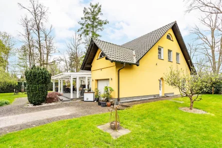 Hauseingang - Haus kaufen in Stolzenhagen - Stilvolles EFH mit großem Garten in Wandlitz OT Stolzenhagen