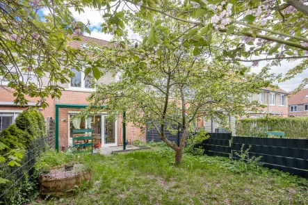 Blick in den Garten - Haus kaufen in Falkensee - Raumwunder für die große Familie