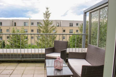 Dachterrasse im 3. OG - Haus kaufen in Berlin-Altglienicke - Hier steckt mehr drin, als man denkt. Viel Platz zum Wohlfühlen