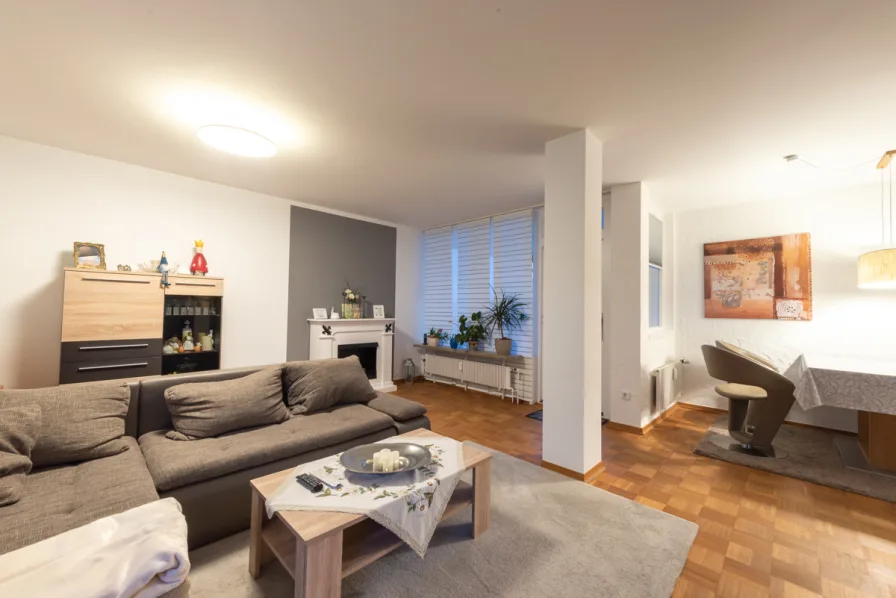 Titelbild - Wohnung kaufen in Essen - Barrierefreies Wohnjuwel mit Weitblick
