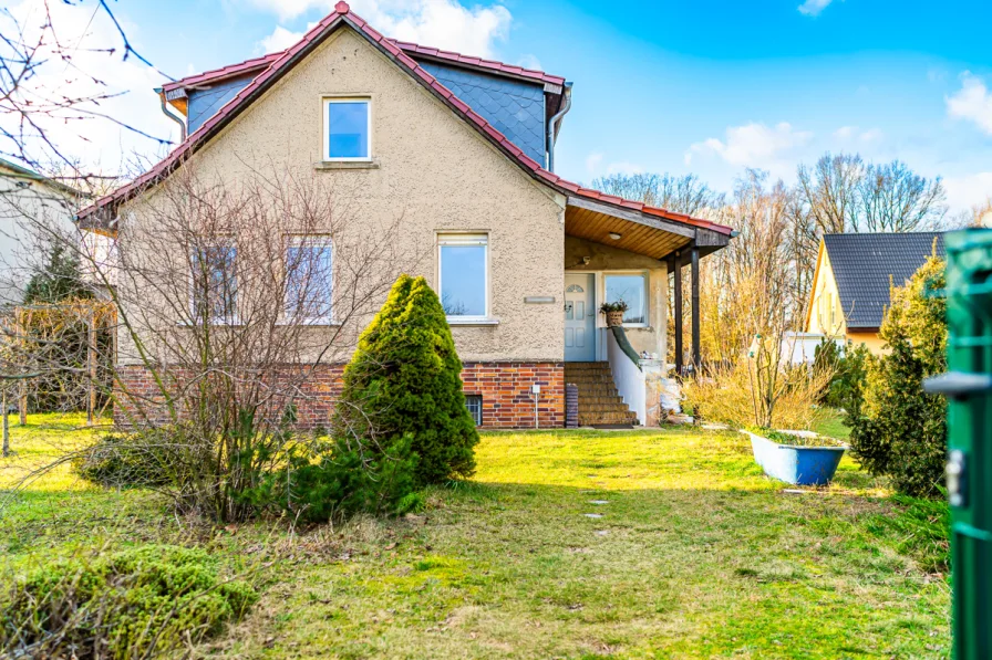 Ein neues Zuhause inmitten von Feldern - Haus kaufen in Blankenfelde-Mahlow - Rustikales Juwel: Vielseitiges Haus mit Panoramablick auf die Felder