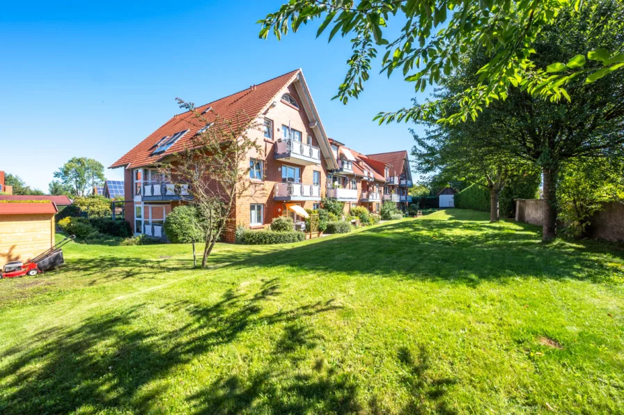 Ansicht Garten - Wohnung kaufen in Bückeburg / Petzen - Der Storch als Nachbar