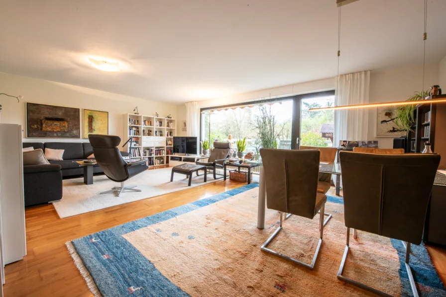 Titelbild - Wohnung kaufen in Essen / Heisingen - "Investieren Sie in Lebensqualität: Großzügige Eigentumswohnung mit Balkon und Garage in Essen-Heisingen!"