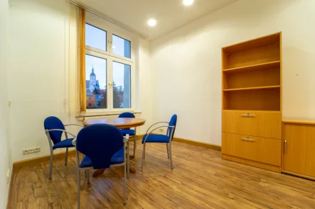 Hinterzimmer - Büro/Praxis mieten in Penig - Perfekt für Ihr Unternehmen in Penig