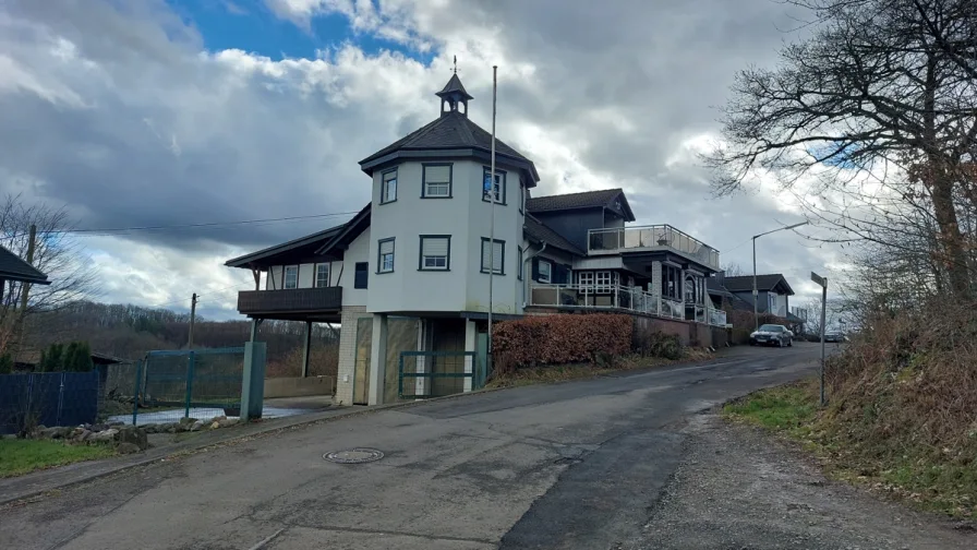 Ansicht - Haus kaufen in Morsbach - Naturnahes Refugium mit Multifunktion