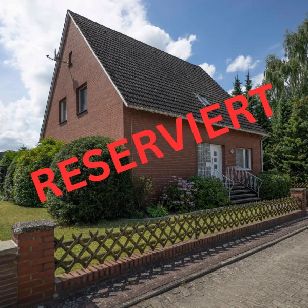 RESERVIERT (3) - Haus kaufen in Diepholz - Vielseitiges Einfamilienhaus mit Option zur Zweifamilien-Nutzung